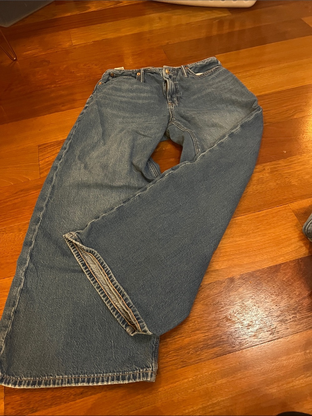 Low rise wide leg AE